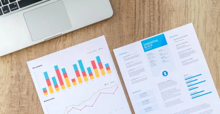 guide simple pour rédiger un cv efficace en français pour les personnes dont ce n'est pas la langue maternelle.