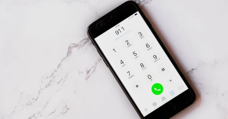 découvrez comment repérer et éviter la fraude liée aux numéros de téléphone, protégeant ainsi vos informations personnelles et financières.