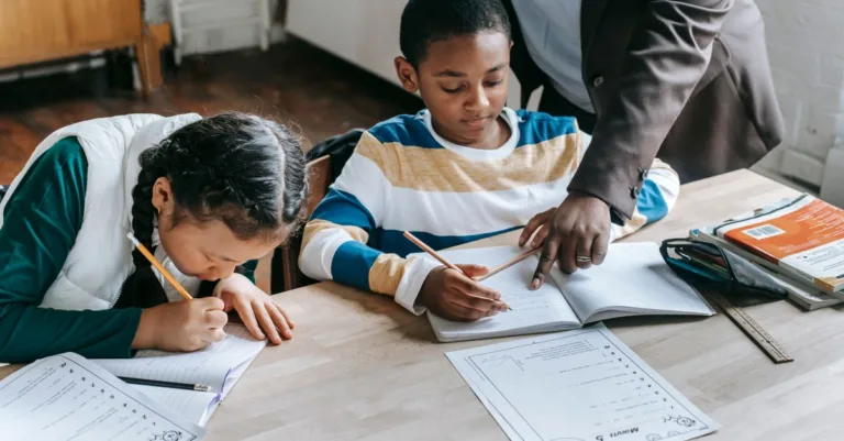 soutien académique personnalisé pour améliorer vos performances scolaires et réussir vos objectifs éducatifs.