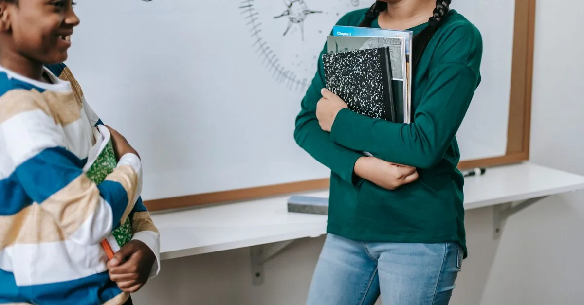 découvrez l'importance d'une communication claire à l'école pour améliorer la compréhension, renforcer les relations entre élèves et enseignants, et optimiser l'apprentissage.