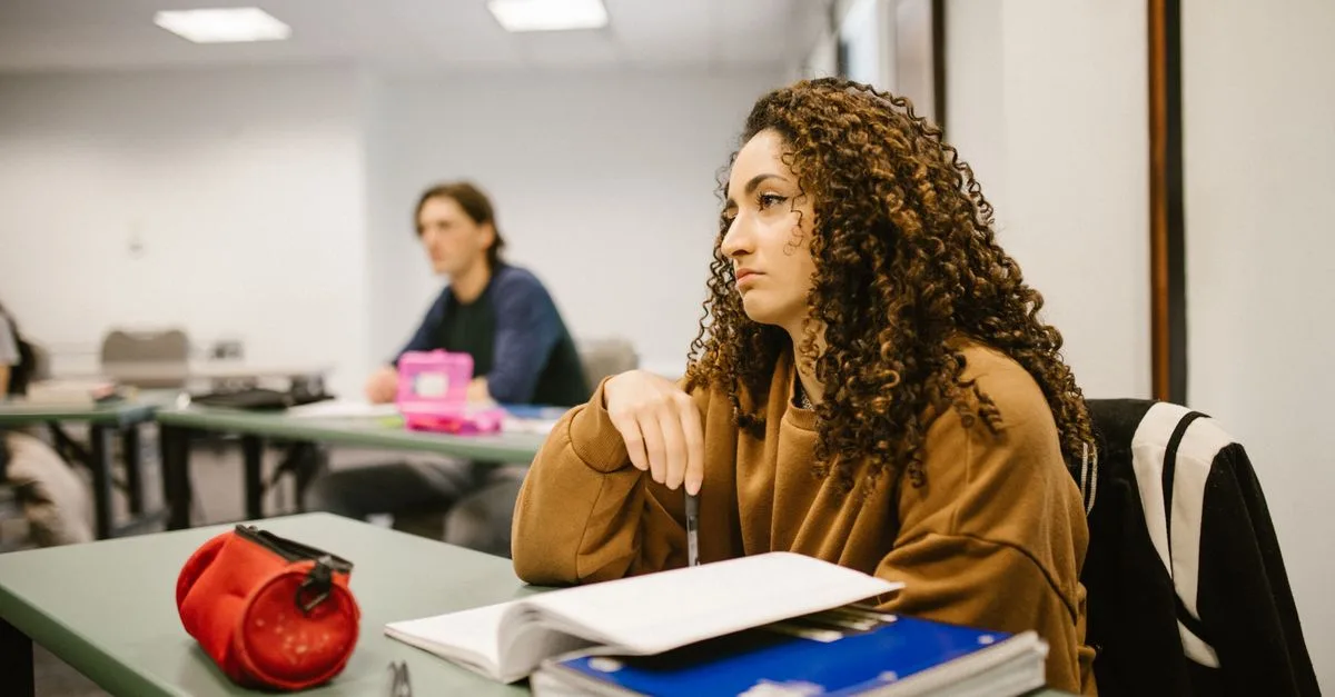 comparer les classements des classes préparatoires pour mieux choisir sa voie d'excellence scolaire.