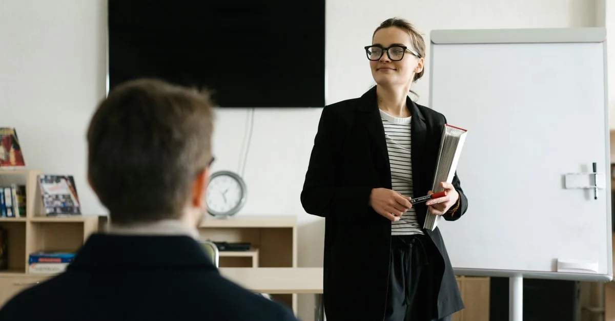 découvrez les meilleures pratiques et formations en management pour développer vos compétences en leadership et gestion d'équipe.