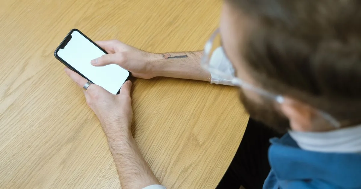 découvrez des solutions de messagerie professionnelle sécurisées et efficaces pour optimiser la communication au sein de votre entreprise.