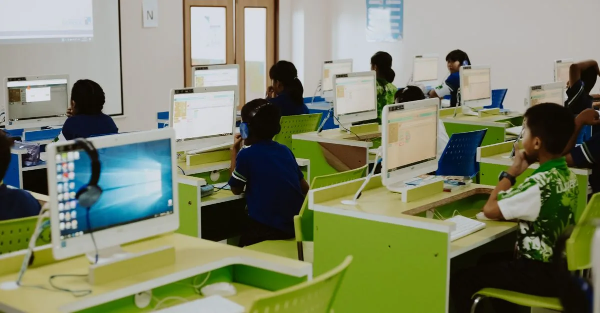 scolinfo : votre plateforme dédiée à l'information scolaire, avec ressources, actualités et outils pour élèves, enseignants et parents.