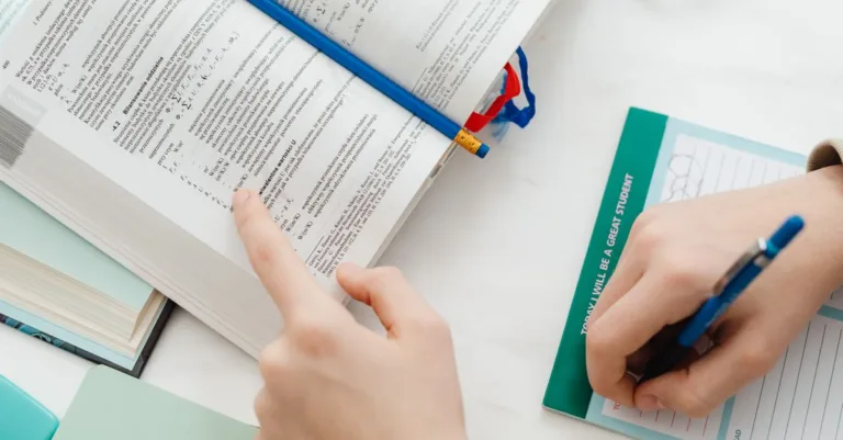 plan d'étude détaillé pour organiser efficacement votre apprentissage et atteindre vos objectifs académiques.