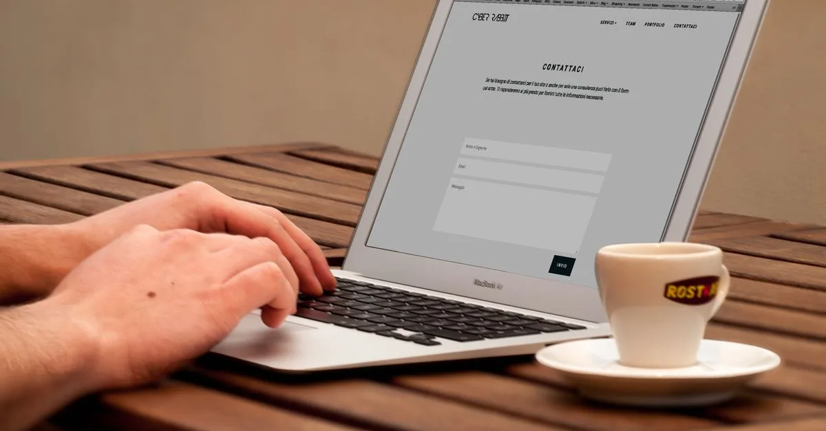 accédez facilement à votre messagerie électronique sécurisée avec notre service webmail. consultez, envoyez et gérez vos e-mails directement en ligne, partout et à tout moment.