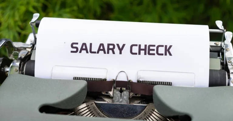 découvrez les salaires des apprentis en 2026 : montants, évolutions et conseils pour bien négocier votre rémunération durant votre apprentissage.