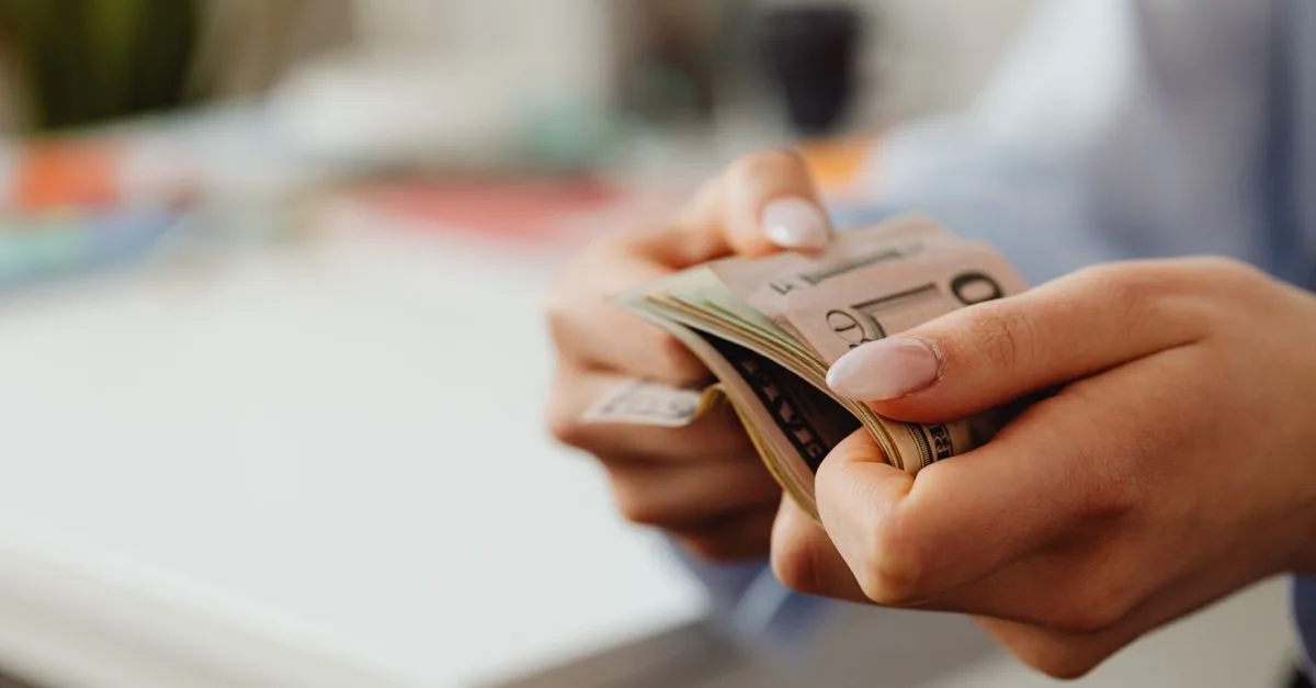 découvrez le salaire moyen en france, les tendances du marché du travail et les facteurs influençant la rémunération dans différents secteurs.