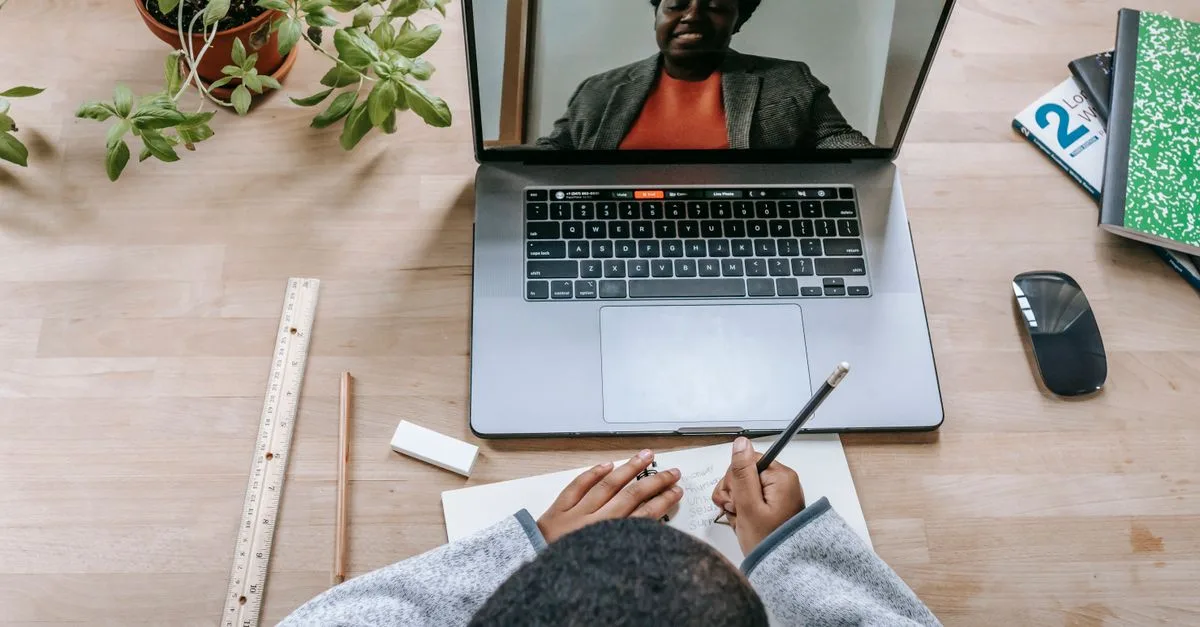 accédez facilement au portail scolaire pour consulter les informations, notes, emplois du temps et ressources pédagogiques en un seul endroit sécurisé.