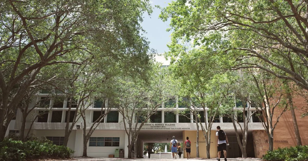 inscrivez-vous facilement au collège avec notre guide complet d'inscription. découvrez les étapes, les documents requis et les dates importantes pour votre admission.