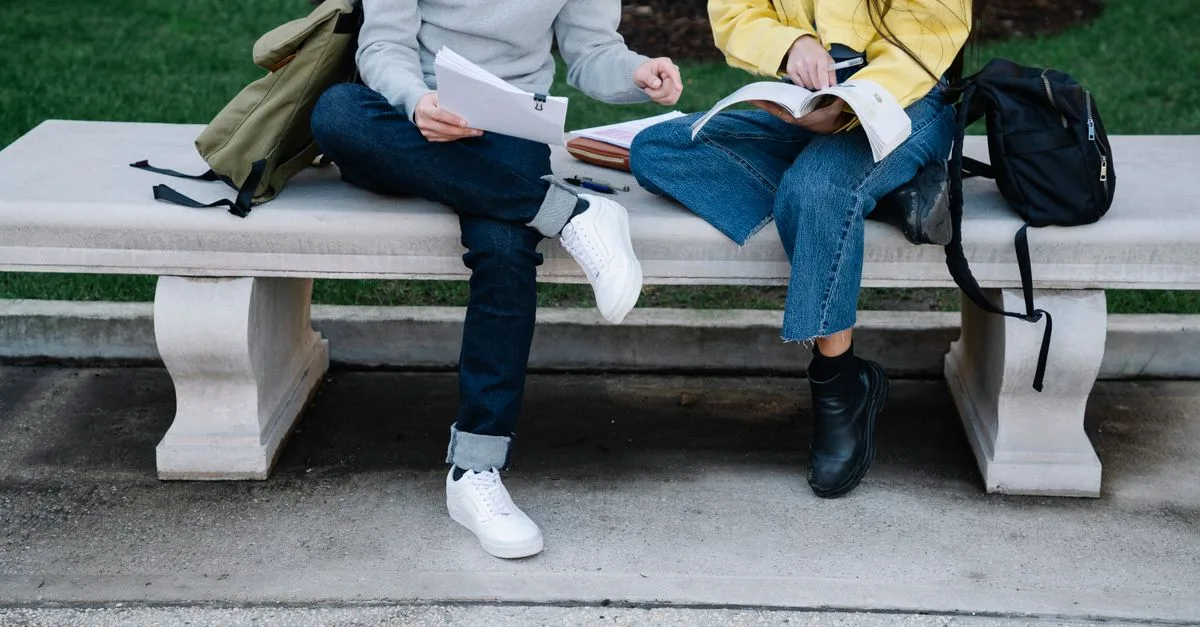 préparez-vous efficacement à l'inscription au collège avec nos conseils pratiques et guides complets pour réussir toutes les étapes.