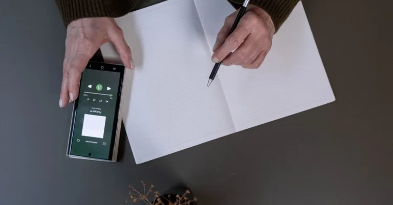 accédez facilement à pronote, la plateforme de gestion scolaire pour consulter notes, emplois du temps et communications entre parents, élèves et enseignants.