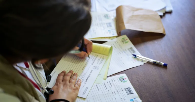 inscrivez-vous facilement et rapidement grâce à notre formulaire d'enregistrement simple et sécurisé.
